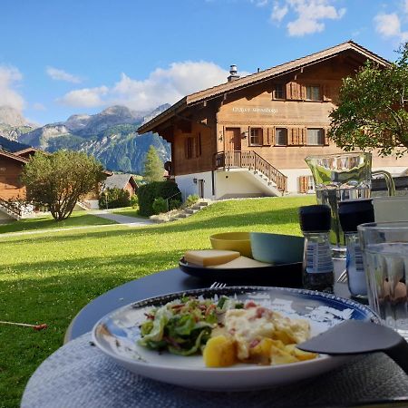 Chalet Spitzhorn - Your Peak Getaway - Private Terrasse & Gratis Parkplatz Gsteig Eksteriør bilde